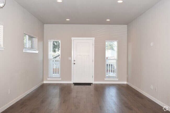 Building Photo - 4 Bedroom 2.5  Bath Home Built in 2018 in ...