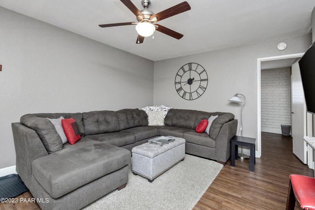 Photo - 146 S Rush St Unit A