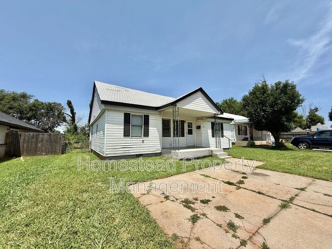 Photo - 2141 SW 45th St