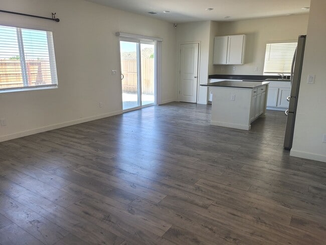 Photo - COMING SOON!!! Spacious Newer 4bd/2.5ba N Valleys Home!