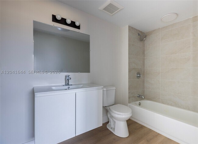 Photo - 116 NW 23rd St Unit 1-16