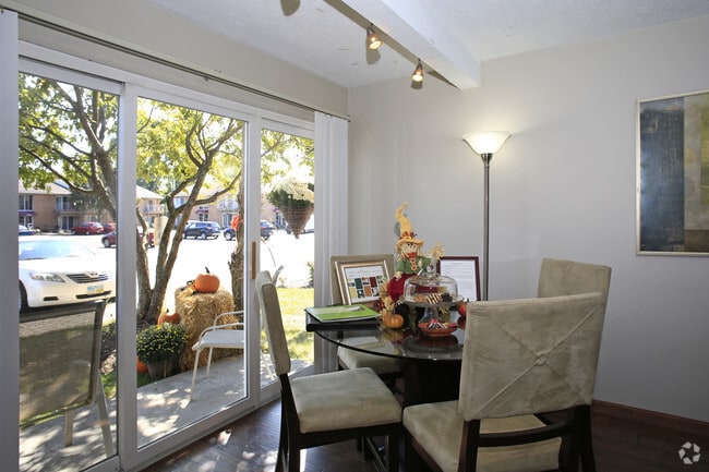 Leasing Office
