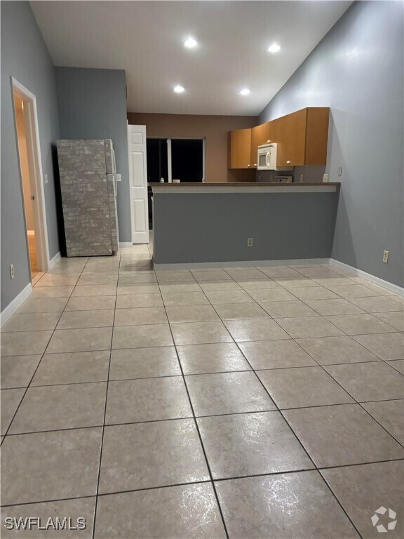 Building Photo - 5301 28th St SW Rental