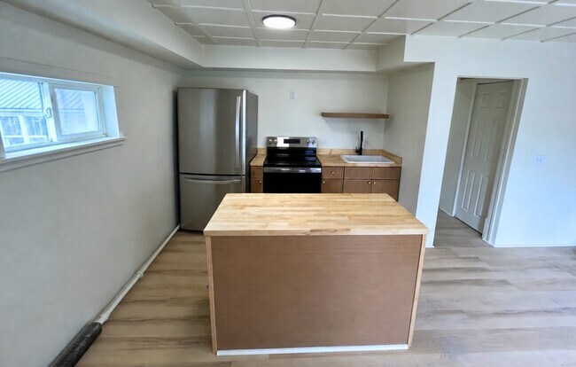 404 Maple St Unit 3