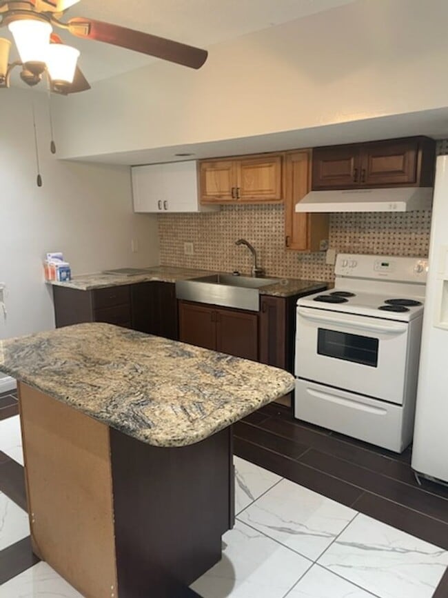 Photo - 170 Wertz Ave Unidad Apartment A