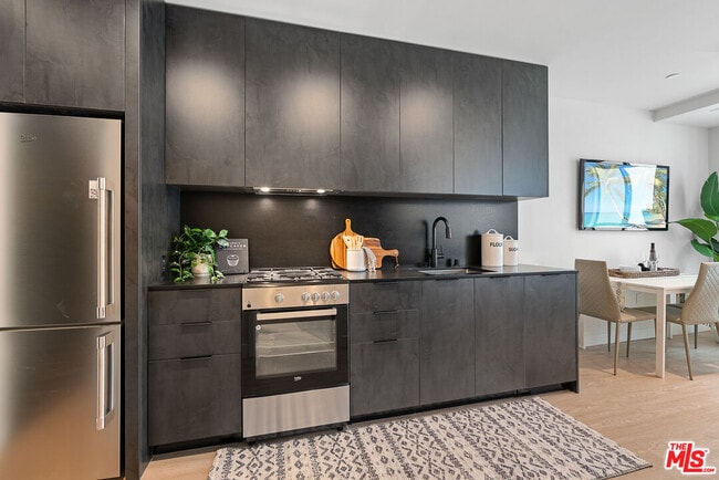 Photo - 3688 Overland Ave Unidad 711