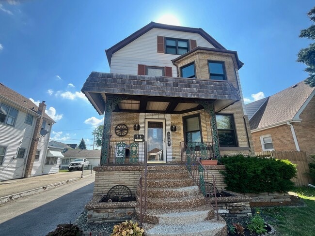 Photo - 3707 N Nora Ave Unidad 1 Rental