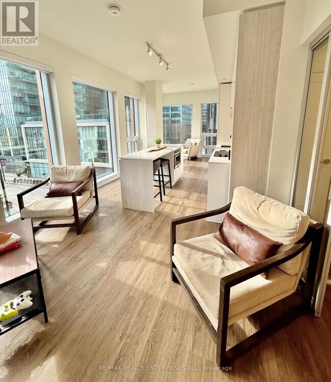 89 Church St Unit 305