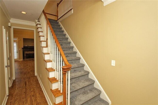 1360 East Gate Ct SE