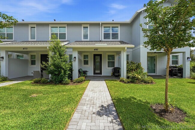 Building Photo - 4767 Longwood Lake Sq