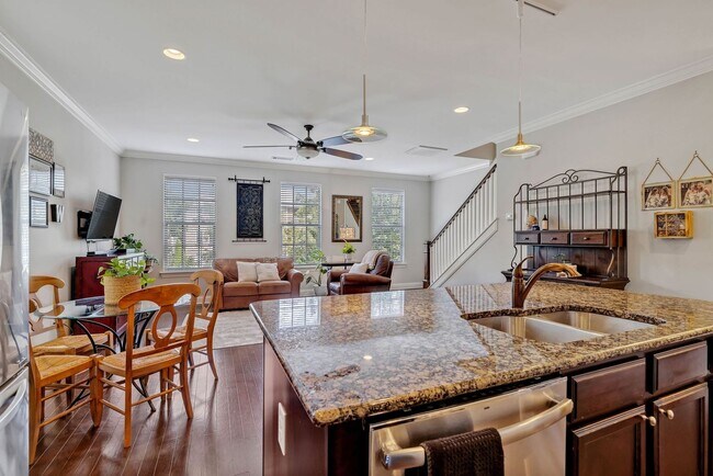 Photo - Holiday Promo. 1/2 off first months rent.....