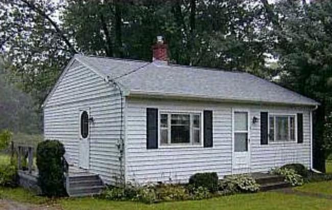 Building Photo - 2501 Edgewood Dr