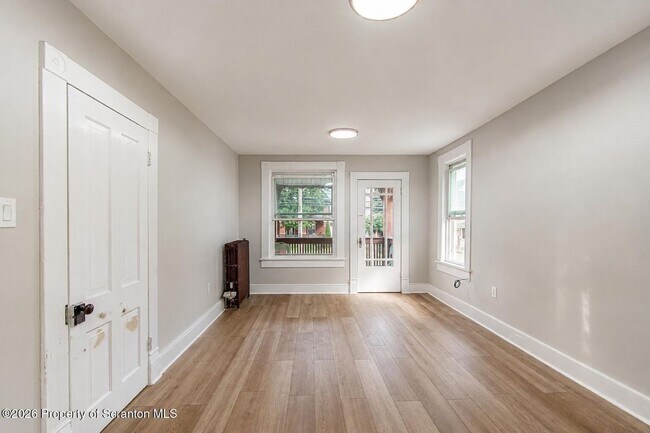 Photo - 1729 Sanderson Ave Unit 1729