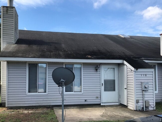 Building Photo - Cute Duplex 2 bedroom 2 bath