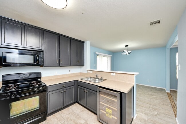 Photo - 12102 Helvick Cres Ave