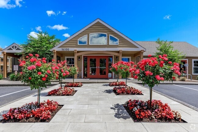 Building Photo - Brightwaters at Redhawk Rental