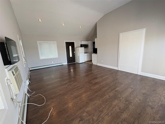 Photo - 193 Woodbine Ave Unit D