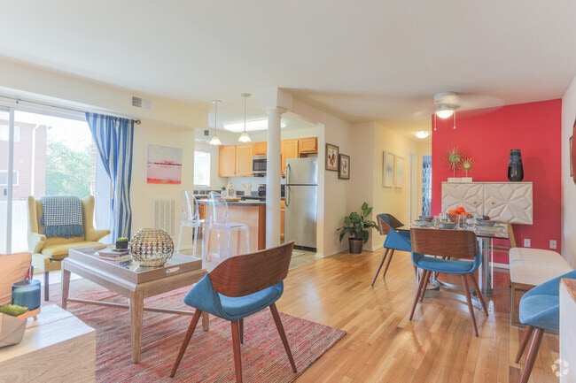 2BR,2BA,-The Chesapeake