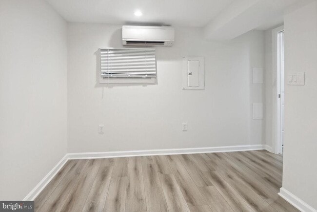 Photo - 1720 16th St SE