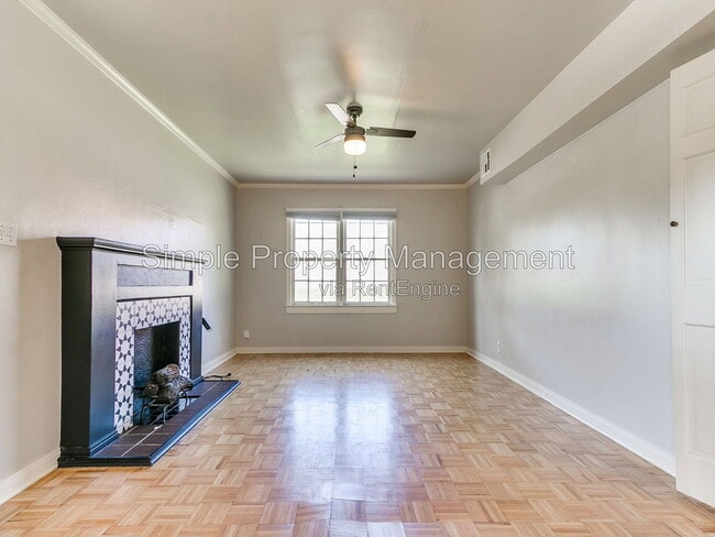 Photo - 3715 N Lee Ave Unit 1