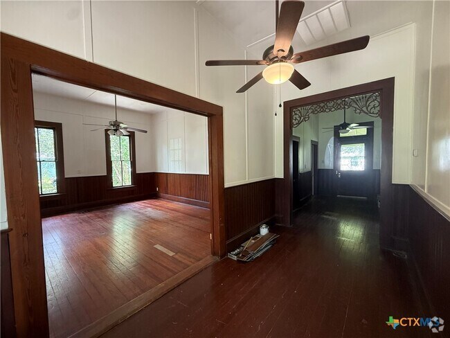 Building Photo - 184 3rd St Rental