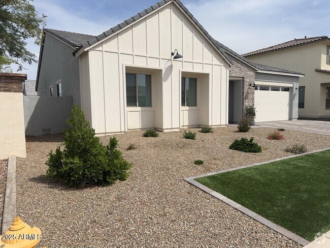 Building Photo - 1510 E Flower St Rental