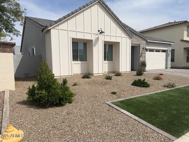 Building Photo - 1510 E Flower St Rental