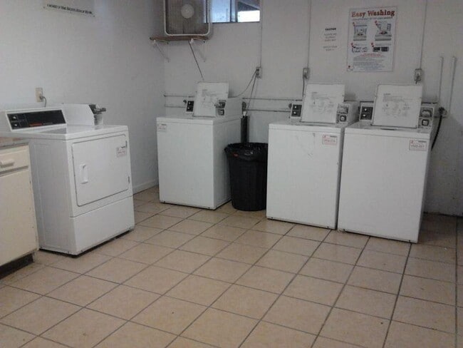 Photo - 1026 Southpark Dr Unit 6