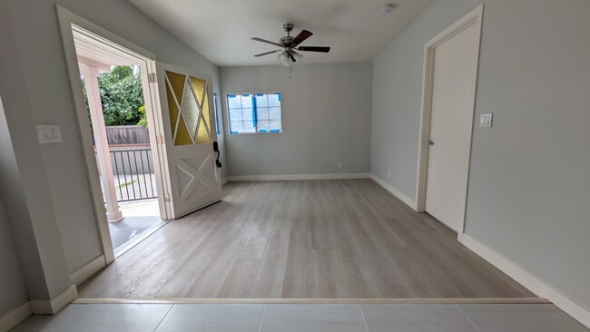 Photo - 5943 Camellia Ave Unit 5943