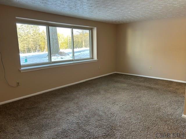 Photo - 545 Goucher St