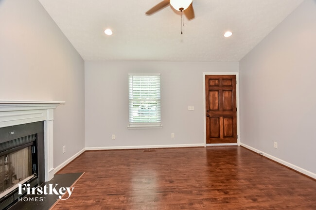 Photo - 418 Silver Springs Ln