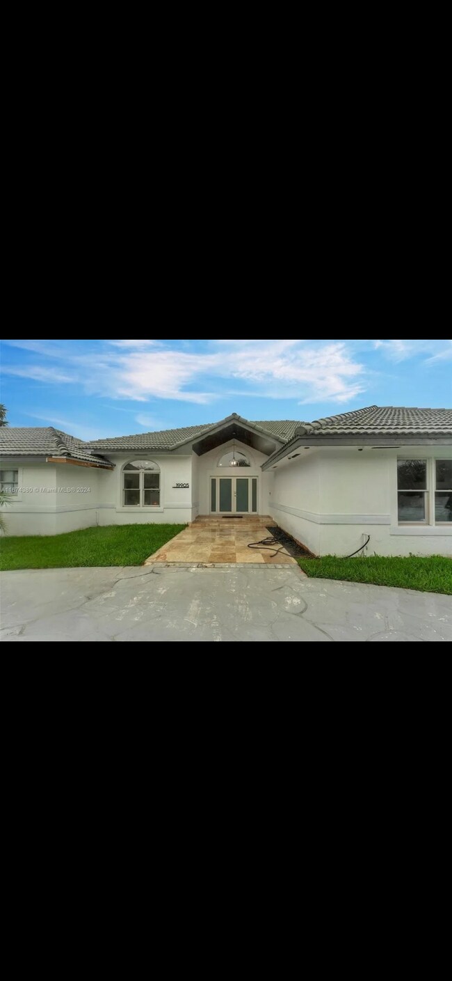 Photo - 19905 SW 135th Ave