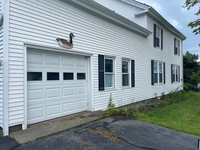 Photo - 4 bedroom home in West Lebanon