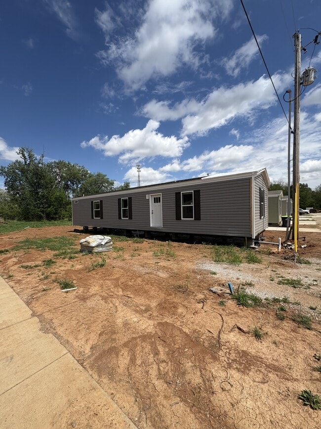 Building Photo - 400 Parker St