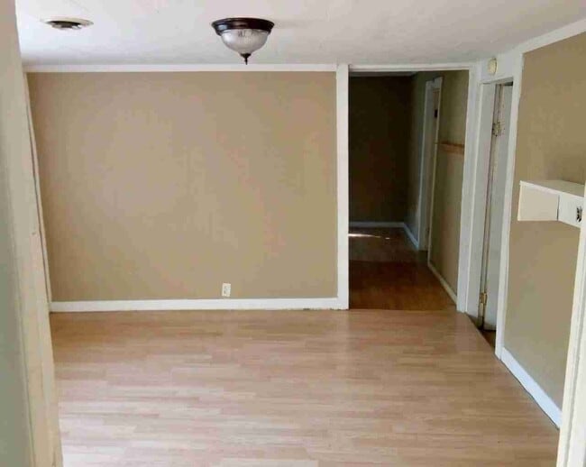 Photo - 605 Dixon Springs Hwy