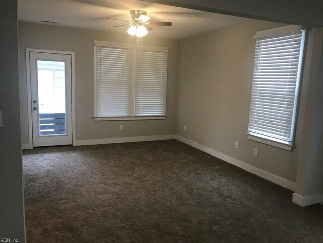 Photo - 28TH729-LM PM HOLD Unit 28TH729#2-LM