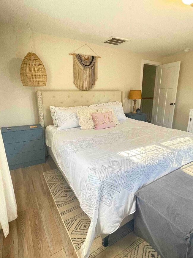 Photo - 322 Queen St Unidad SI ID1539453P