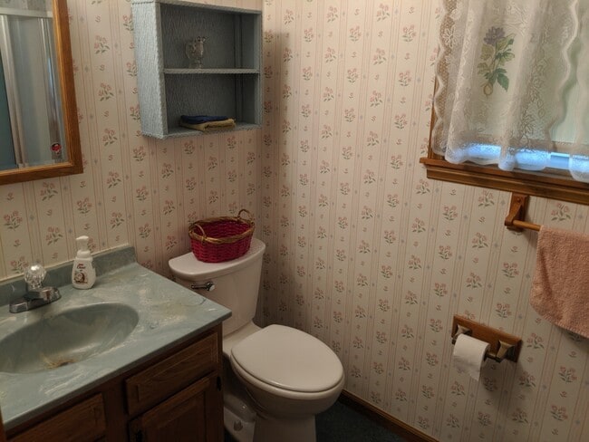 Baño principal con ducha - 2907 State Route 534