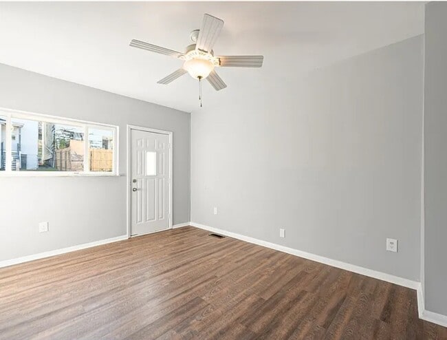 Photo - 815 Monongahela Ave