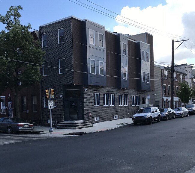 Photo - 601 N 39th St Unit 3