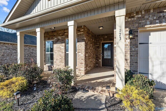 Photo - 173 Heritage Brook Dr