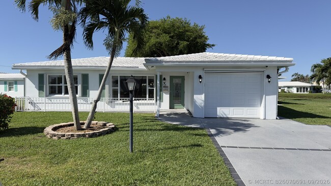 Photo - 1108 W Ocean Ave