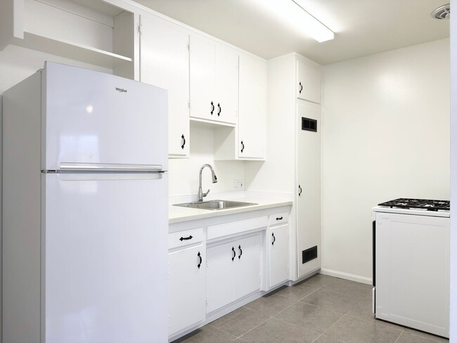 Photo - Single level duplex a block to the beach! Unit A