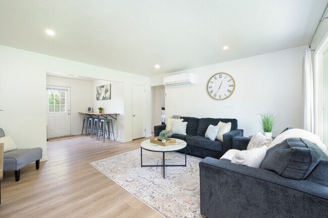 Photo - 6484 Aylesworth Dr Unit ID1061104P