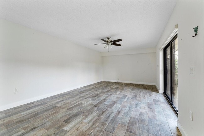 Photo - 557 Green Springs Pl