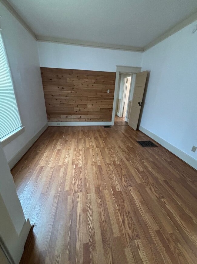 Photo - Freelard- Area between Ballard and Fremont