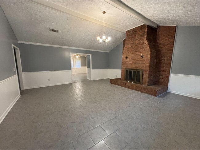 Photo - 622 Hospital Rd