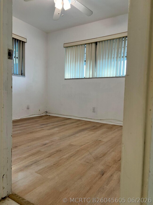 Photo - 1650 NW 43rd St