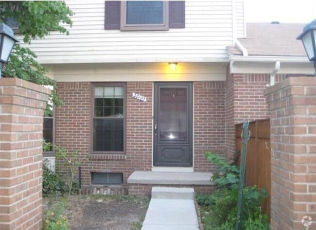 Building Photo - 22100 Edgewater Rental
