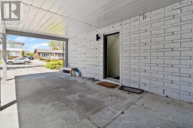 Photo - 61 Goldfinch Rd
